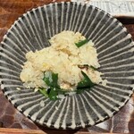 水づき - 地鶏の炭火焼きとニラの炊き込みご飯　◎