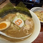 金澤豚骨醤油８番らーめん - 料理写真:8ちゃんそば