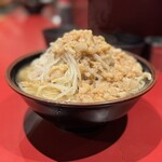 ラーメン二郎 - 豚1枚ラーメン（麺少なめ）、アブラ、つけ麺味、生卵