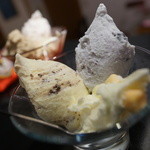 ジェラテリア ジェリーム - ブラウニー、ブルベリ、マシュマロ