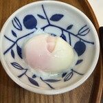 麦と手 - 附属の温玉