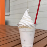 新生酪農千葉工場アイスクリームショップ - ミルクフロート