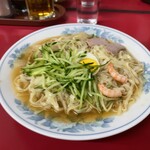 中華そば・冷麺 呉龍 - 麺はかなり柔らかめです。