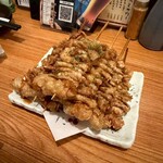 個室で味わう博多もつ鍋と手打ち焼き鳥 呑兵衛 - 
