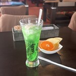 ダイニング小松家 - ドリンク（クリームソーダー）
