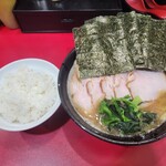 ラーメン 杉田家 千葉駅前店 - 