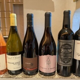 京料理に合うワイン各種を厳選して取り揃えております。