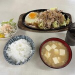 ドライブイン仔馬 - 焼肉定食
