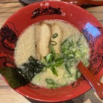 ラー麺ずんどう屋 - 料理写真:元味らーめん(背脂こってり、ちぢれ麺)