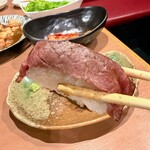 炭火焼肉 キョロちゃん - 肉寿司赤身