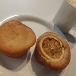 muf 生マフィンと時々､お花｡ - 左プレーン右がアールグレイとオレンジチーズ