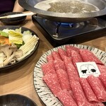しゃぶしゃぶ すき焼き 食べ放題 和牛と豚 近鉄奈良駅前店 - 