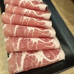 しゃぶしゃぶ すき焼き 食べ放題 和牛と豚 近鉄奈良駅前店 - 