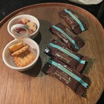 The Drawing Room - チャーム