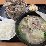 いちまん御膳 南の駅 食道 - “骨汁”骨と肉を取り分けてみるとより美味そうに。