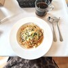 VOLPE - 牡蠣と春菊のトマトソースパスタ＆ホットコーヒー
