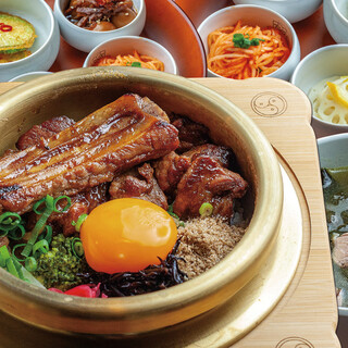 ランチ限定「ソッパプ定食（韓国釜飯）」