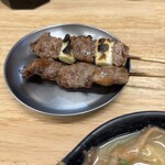 四文屋 阪神尼崎店 - ハラミとタン　見た目より食べ応えアリ