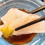 おうちごはん はるね - スズキの刺身（アップ）