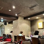 観音屋 - シックな空間広がる