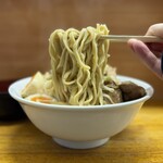 ラーメン二郎 - 麺280gの豚2枚、味付煮玉子、生たまご　ニンニクアブラ