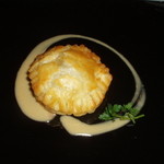 La Table - エスカルゴパイ包み焼き(外観）