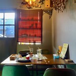 4R HIKINIKU kitchen - 店内