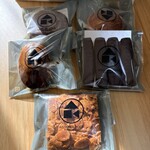 アッサンブラージュ カキモト - 頂き物  一つ食べちゃった(つ∀<｡)ﾃﾍｯ