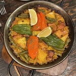 タベルナ カディス - チキンとじゃがいものパエリア