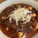 人力俥 - たっぷりの自家製ラー油、花椒で温まるー！