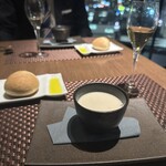 The Living Room with SKY BAR - 