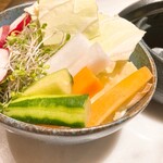 串揚げ 百樹璃座 - たっぷりのサラダ