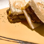 串揚げ 百樹璃座 - 究極の筋切りしてあるロースカツ!