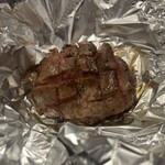 WAGYU焼肉悠雅 君津1号店 - 出来上がり　この後ハサミで切って、軽く焼いてからいただきました。とろけるー…