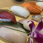 にぎり塚本鮮魚店 - 