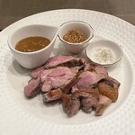 339648207 - 河内鴨のステーキ　柿のビネガーソース（2800円）