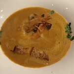 ビストロ・シンバ - アマエビのブイヤベース　スープはスープドポワゾンとビスクの中間的味わい