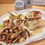 鮨と地酒 じょっぱり - するめいかわた焼き(￥680)と豊祝