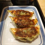 リンガーハット 渋谷サクラステージ店 - にんにく餃子