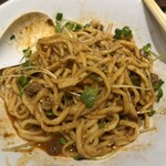 六坊担担面 - 混ぜた後！生にんにくも入れました。