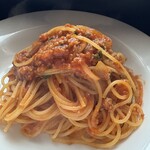 ラ フォンテ - 連れは大葉のミートソース（乾麺）のAコース（1800円）を注文しました。パスタ以外のコース内容はBコースと同じです