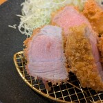 車道 フライのぶた福 - ひれかぶりとヒレ（〈上〉ヒレの上下の部分）