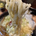 烈火 - 噛み応え♡モチモチ♡
            めちゃくちゃ美味しい麺♪