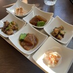 四川 郷土菜 シャンバァロウ - 前菜3種