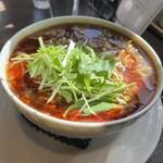 四川 郷土菜 シャンバァロウ - サンラータンメン