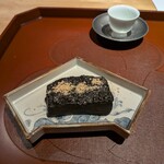 馳走 啐啄一十  - 焼きごま豆腐　あったかい