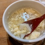 鳥せい - 乱切りの里芋もたっぷり。銀杏もちゃんと入ってるし