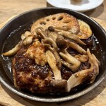 ワインちゃん 瓦・町・路・地 - 夜のハンバーグ