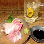 かこも - 料理写真:ブリ、カンパチのお造り、角ハイボール