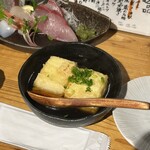 酒スタンド 魚蔵 - 揚げ出し豆腐